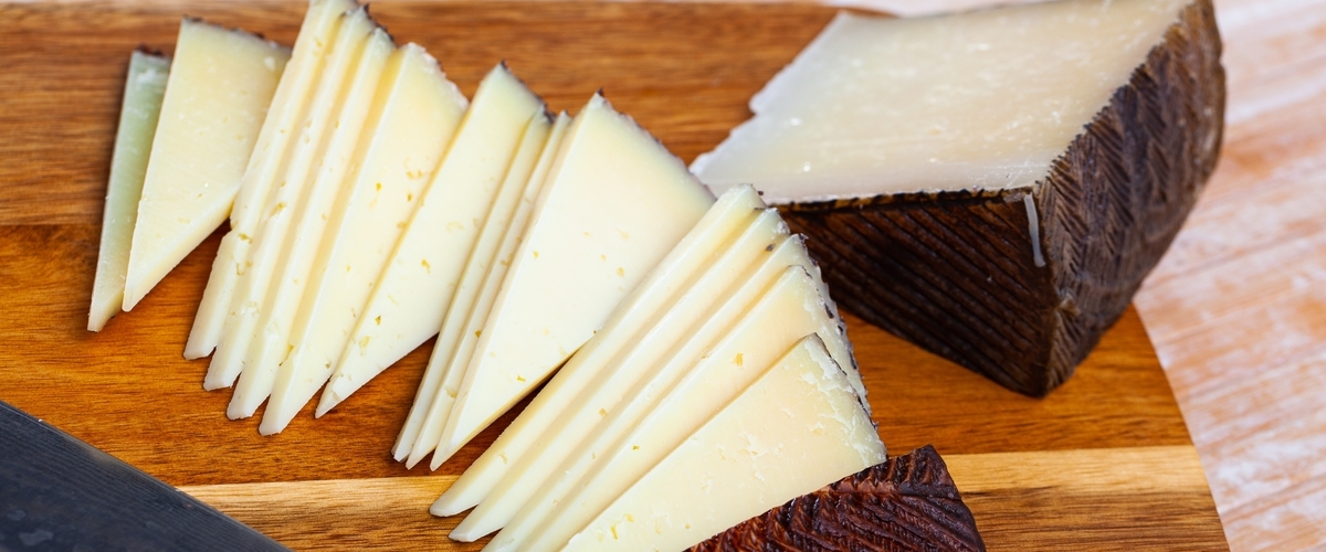 Manchego_cheese